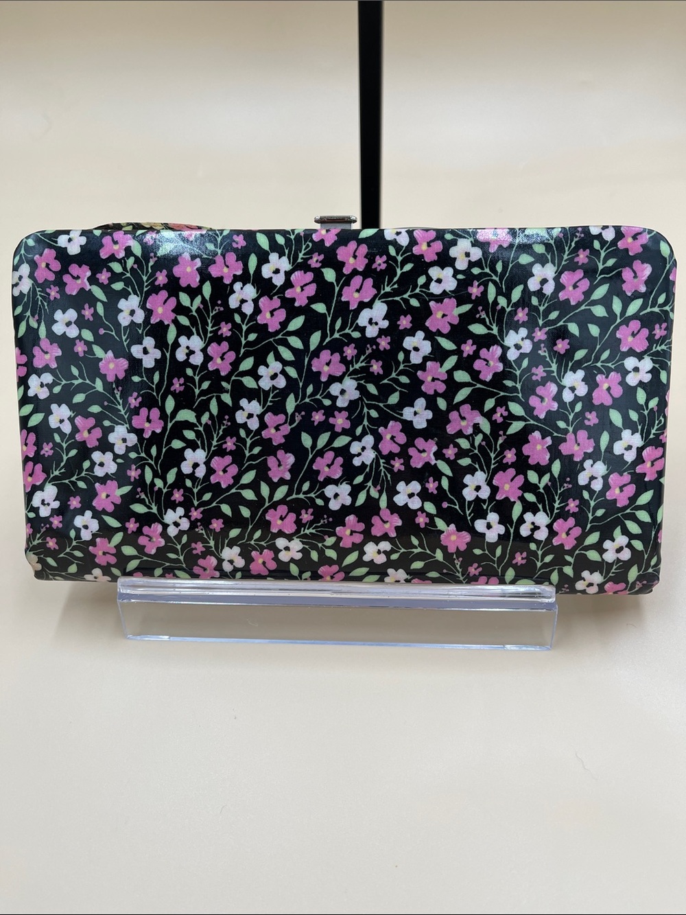Floral Print Wallet Flowers back pocket metal push open lays flat when opened